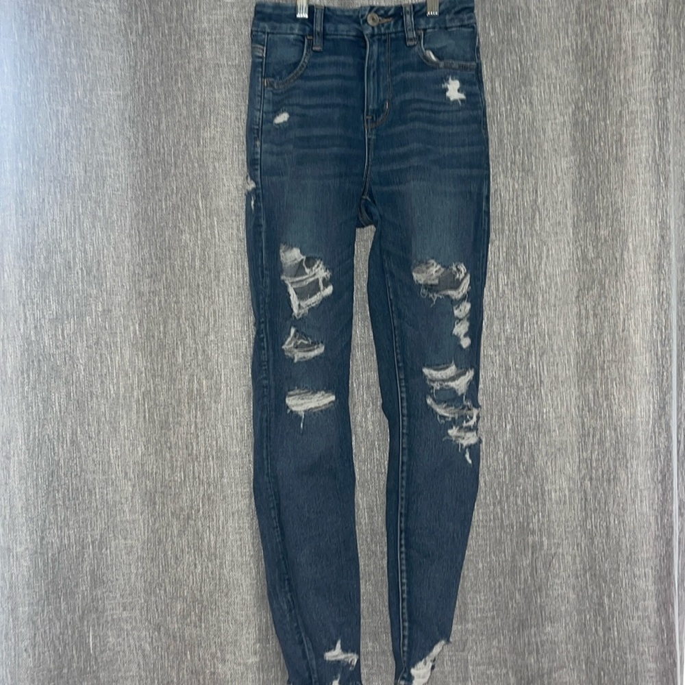 American eagle ripped jeans